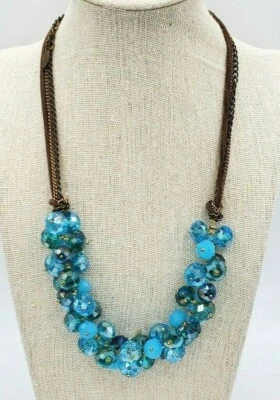 Collar Ali Kahn NY Azul Cristal Racimo Marrón 3 Hilos Cuero Cordón Tono Dorado Foto 1 de 4