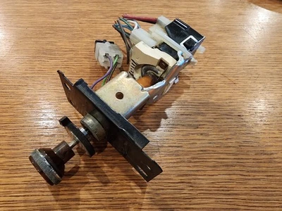 1980-1985 Olds Oldsmobile Delta 88 98 Head Light Switch with Knob Dimmer OEM - Image 1 of 4