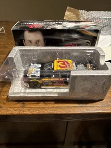 Ryan Newman Autographed 2015 CAT 1/24 Lionel - Picture 1 of 5