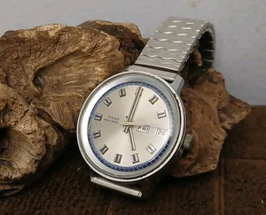 Vintage Timex Water Resistant Herrenuhr mit silberfarbenem Flexband - schön  - Bild 1 von 10