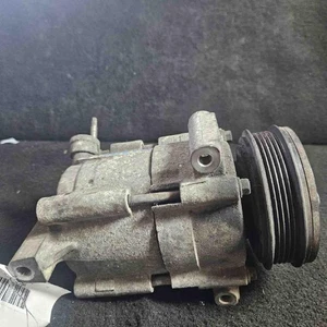 2008-2009 Saturn Vue Air Conditioner AC Compressor 2.4L Assembly OEM - Picture 1 of 2
