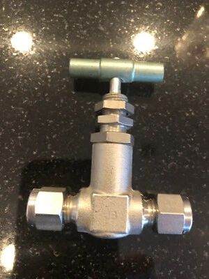 Swagelok 4JB-HT Bonnet Needle Valve 1/4-inch  High Temp (AA) - Image 1 of 2