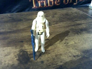 Vintage Kenner Star Wars Snowtrooper Action Figure, Genuine 1980 Hong Kong - Picture 1 of 2