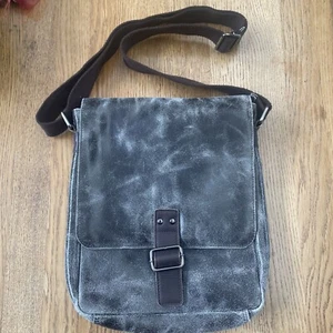 Futura genuine Distressed leather satchel Unisex shoulder Crossbody bag Brown - Picture 1 of 9