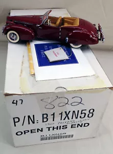 Franklin Mint 1940 Packard Victoria Convertible Maroon 1/24 Diecast Car - Picture 1 of 6