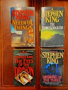 LOT OF FOUR STEPHEN  KING  VINTAGE 1ST PRINTING PB NEEDFUL EYES DRAWING TOMMYKNO - Imagen 1 de 8
