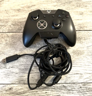 Mando Xbox Razer Wolverine Ultimate - Negro - RZ06-0225 LEER Foto 1 de 3