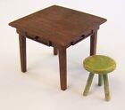 Plus Model 1/35 Table and Seat