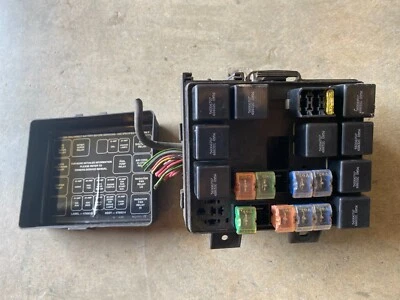 95 96 97 1997 Dodge Intrepid debajo del capó caja de fusibles relés 3,3 L 04759241 envío rápido Foto 1 de 4