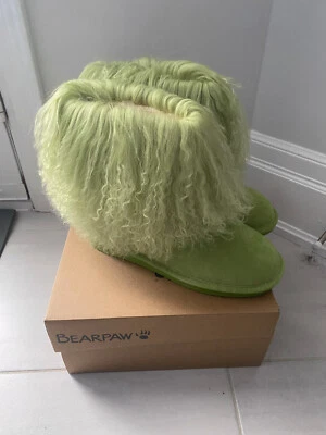 NEW BEARPAW  Boo  Real Light Green  Lamb Fur Lined Boots Womens Size 10 NIB - Image 1 of 3