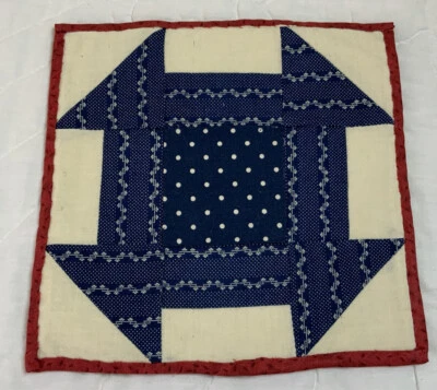 Edredón de retazos vintage, tablero batidor, calicos florales tempranos, azul marino Foto 1 de 4