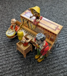 Original Vintage 1945 Lil Abner "The Dogpatch 4" Band Tin Toy UNIQUE ART Windup - Picture 1 of 7