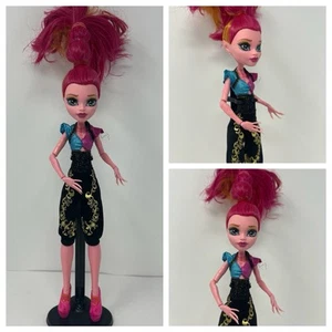 Monster High Gigi Grant Doll Genie's Daughter 13 Wishes Pink Hair Articulated - Picture 1 of 20