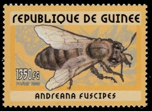 GUINEA REPUBLIC Yt 2074 - Heather Mining Bee "Andrena fuscipes" (pc32990) - Picture 1 of 1
