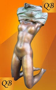 ART DECO BRONZE FIGUR AKT SKULPTUR NACKT FIGUR STATUE WEIBLICHES MÄDCHEN KLEIDUNG - Bild 1 von 5