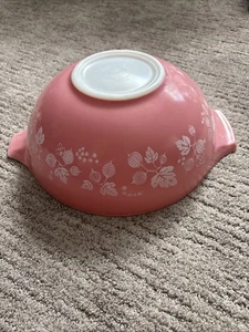 Vintage PYREX Pink White Gooseberry Cinderella 4 qt Mixing Bowl 444 - Picture 1 of 9