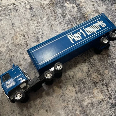 Semirremolque y remolque de colección ERTL muelle de acero prensado 1 importaciones 18" de largo Foto 1 de 4