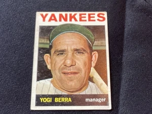1964 Topps #21 Yogi Berra New York Yankees Baseball Card - EX - Corner Wear - - Picture 1 of 2