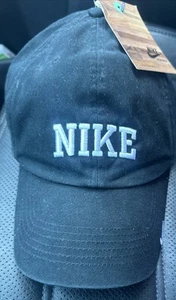 Cappello Berretto Nike Vintage Nuovo con etichette Nero Strapback Regolazione Y2K 2008 Spellout Swoosh Ricamato - Foto 1 di 8