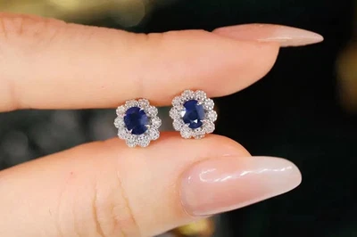 Обручальные серьги-гвоздики из натурального синего сапфира овальной огранки 3,00 карата 950 платина - Изображение 1 из 4