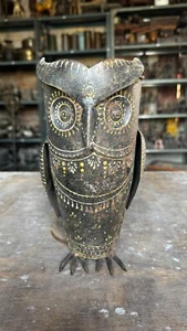 Vintage Old Hand Made Iron Painted Decorative Owl Shaped Table Flower Vase Pot - Picture 1 of 9