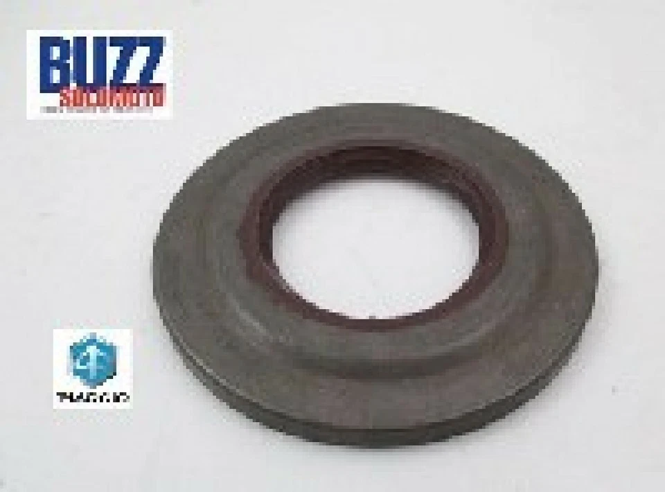 Vespa Genuine Piaggio PX PE T5  LML 2T Clutch Side Main Engine Oil Seal 002739 - Image 1 of 1