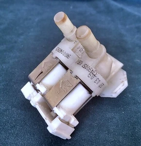 Bosch Logixx 8 WAS32469GB 9000048505 WATER Inlet Valve Controller - Picture 1 of 6