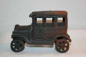 Vintage Cast Iron Car Sedan - Taiwan #3 - Picture 1 of 8