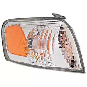 New Corner Lamp Assembly Right For 2000-2001 Toyota Camry TO2531136 81510AA020 - Picture 1 of 8