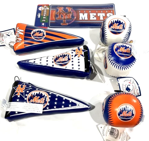 New York Mets Plush Pennants Baseballs & 3-D Magnet Cover