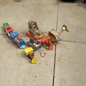 Lot Of Vintage Fisher Price Toys - Picture 1 of 7