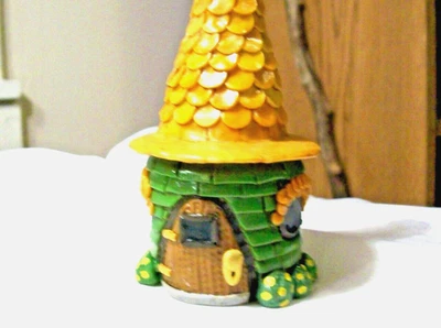 CASA DE CAMPO ROBLE Polímero Hada Gnomo Muñeca Baratija Caja Alijo Hogar Mini Primavera Foto 1 de 4