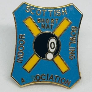 Scottish Short Mat Indoor Bowling Association Enamel Pin Badge Bowls Scotland - Picture 1 of 2