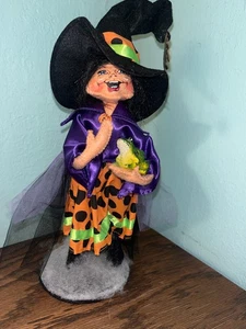 MUÑECA BRUJA ANNALEE MOBILITEE 11 PULGADAS, DECORACIÓN HALLOWEEN, 2010 - Imagen 1 de 8