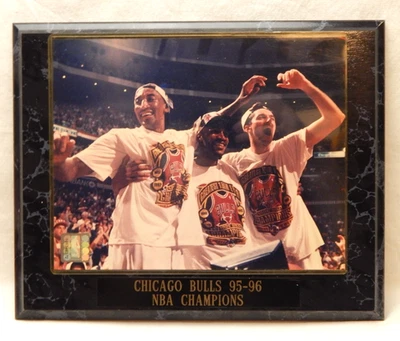Foto del campeonato de la NBA Chicago Bulls 1995-1996 Foto 1 de 3