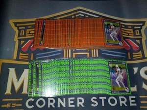 2024 SCORE-A-TREAT FOOTBALL 281 KARTEN LOT - GREEN BATS PARALLEL AND PUMPKIN BASE - Bild 1 von 18