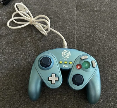 PDP Wired Fight Pad for Wii/Wii U (Samus Edition) - Image 1 of 2