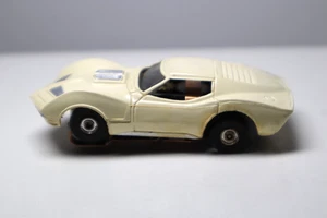 Vintage Aurora T-Jet Slot Car 1380 Mako Shark Corvette Off White VG Runs - Picture 1 of 6