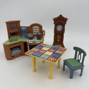 Mattel Fisher-Price Modern Family Puppenhaus Möbel Küchenuhr Tisch Stuhl - Bild 1 von 8