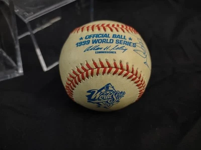 1999 RAWLINGS YANKEES SIGNED WORLD SERIES OFFICIAL LOGO BASEBALL - Image 1 of 4