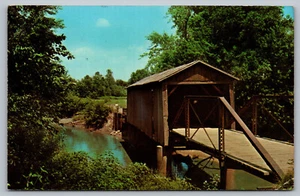 Ponte coperto cartolina in Iowa Kissing Bridges B3 - Foto 1 di 2