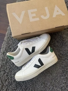 VEJA Campo Low Sneaker | Weiß/Grün | Größe UK9 US10 EU43 | Leder - Bild 1 von 11