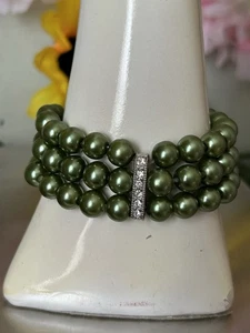 Green Faux Pearl 3 Row Bracelet With Diamanté Detail - Picture 1 of 4