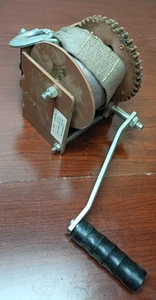 DUTTON-LAINSON WG2000 HAND CRANK BELT WINCH MADE IN USA - Picture 1 of 16