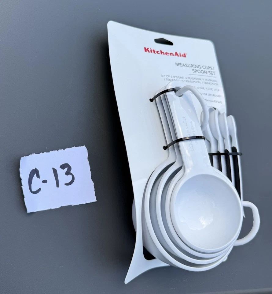 Kitchen Aid Juego de medición de 4 tazas y 5 cucharas - Blanco KQ475OHWHA Foto 1 de 3