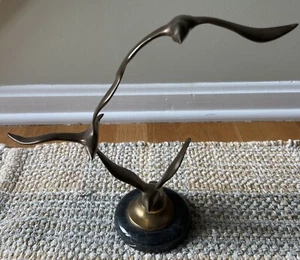 Vintage 3 Vögel im Flug Messing Skulptur schwarzer Sockel Möwen MCM Statue LESEN - Bild 1 von 7