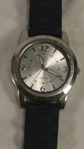 Vintage Watch Classic Look NY&C Company Quartz Japan Mvmt Black Rubber Strap - Picture 1 of 9