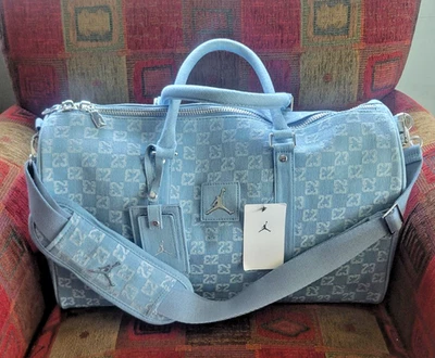 Nike Air Jordan Monograma Logo DENIM Jacquard Lona Azul Lujo Bolso de Viaje 25L Foto 1 de 4