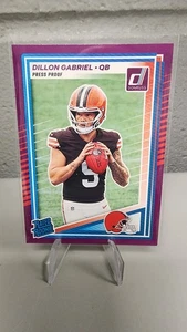 Donruss Football Dillon Gabriel 2025 púrpura prueba de prensa clasificación novato #316 Browns - Imagen 1 de 2