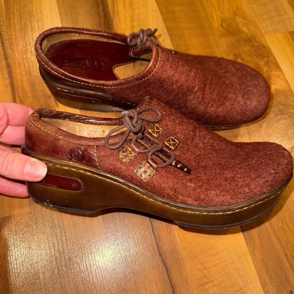 Zuecos sin cordones Born cuero y lana rojos talla 8/39 boho clásico cuero casual Foto 1 de 4